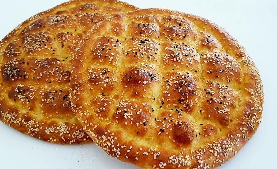 Ramazan öncesinde mutfağın şeflerinden Ramazan pidesi tarifi yağmaya başladı! Kuyruk kuyruk gezmeyin, 9 adımda Ramazan pidesini evde yapın! İşte tarif…