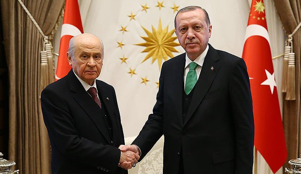 Son dakika! Külliye'de seçim zirvesi: Cumhurbaşkanı Erdoğan MHP Lideri Bahçeli'yi kabul etti Son dakika! Külliye'de seçim zirvesi: Cumhurbaşkanı Erdoğan MHP Lideri Bahçeli'yi kabul etti