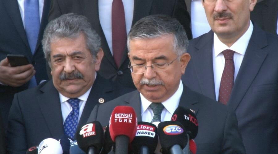 AK Parti ve MHP'li heyetler belgeleri teslim etti: Cumhur Cumhurbaşkanı Erdoğan adaylık başvurusu YSK'da