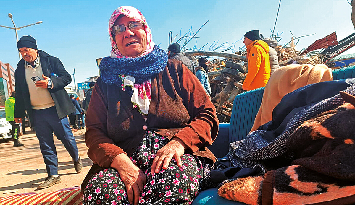 Depremzedeler anlattı: Bir yıllık yardım bir haftada geldi Depremzedeler anlattı: Bir yıllık yardım bir haftada geldi