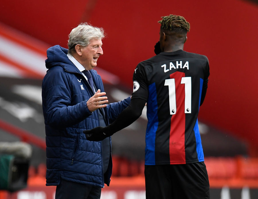 Premier Lig'de sürpriz gelişme! 75 yaşındaki teknik direktör göreve başladı