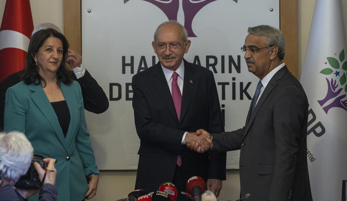 CHP'nin 'kayyum atamama' sözü verdiği HDP'li belediyeler terör yuvasıydı CHP'nin 'kayyum atamama' sözü verdiği HDP'li belediyeler terör yuvasıydı
