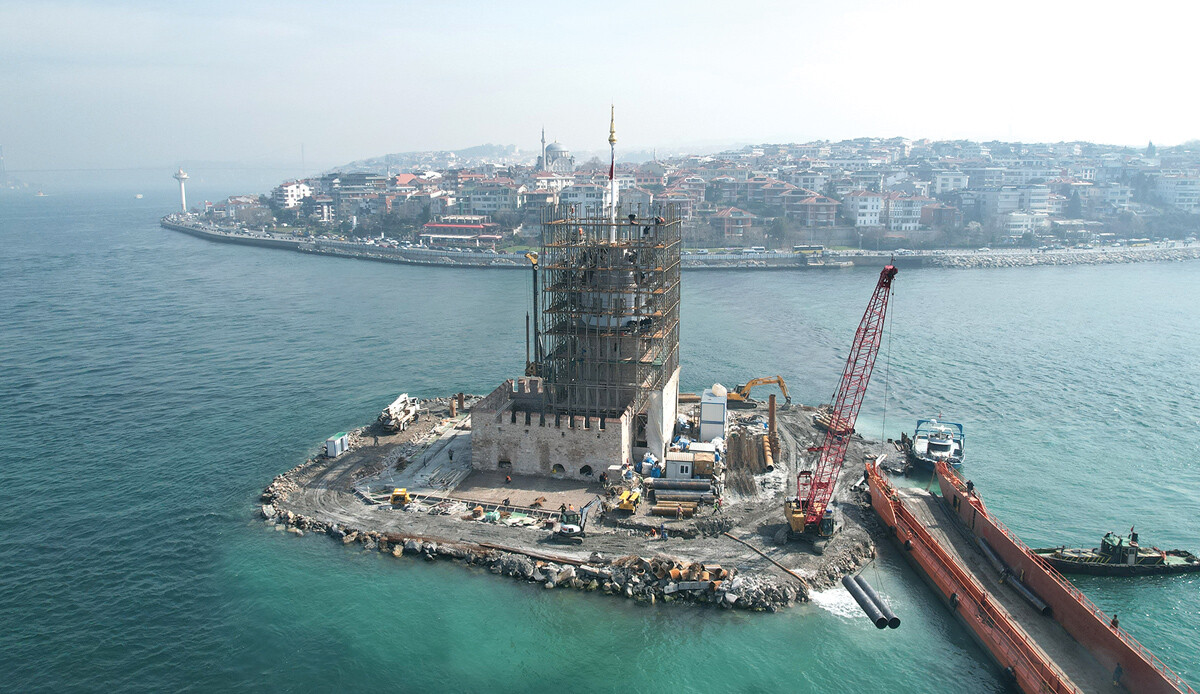 Kız Kulesi restorasyondan önce tehlike altındaydı Kız Kulesi restorasyondan önce tehlike altındaydı