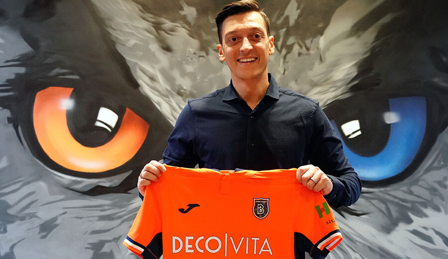Son dakika: Mesut Özil futbolu bıraktığını açıkladı Son dakika: Mesut Özil futbolu bıraktığını açıkladı