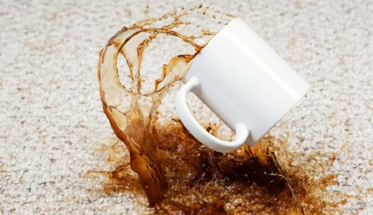 İnatçı kahve lekelerinden saniyeler içerisinde kurtulacaksınız! 1 damlası bile yeterli