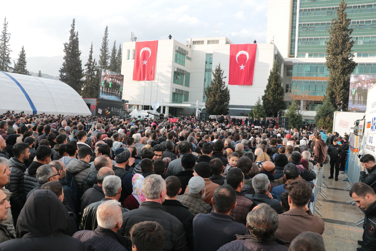 Cumhurbaşkanı Erdoğan: Yıkılan her binayı yeniden yapacağız