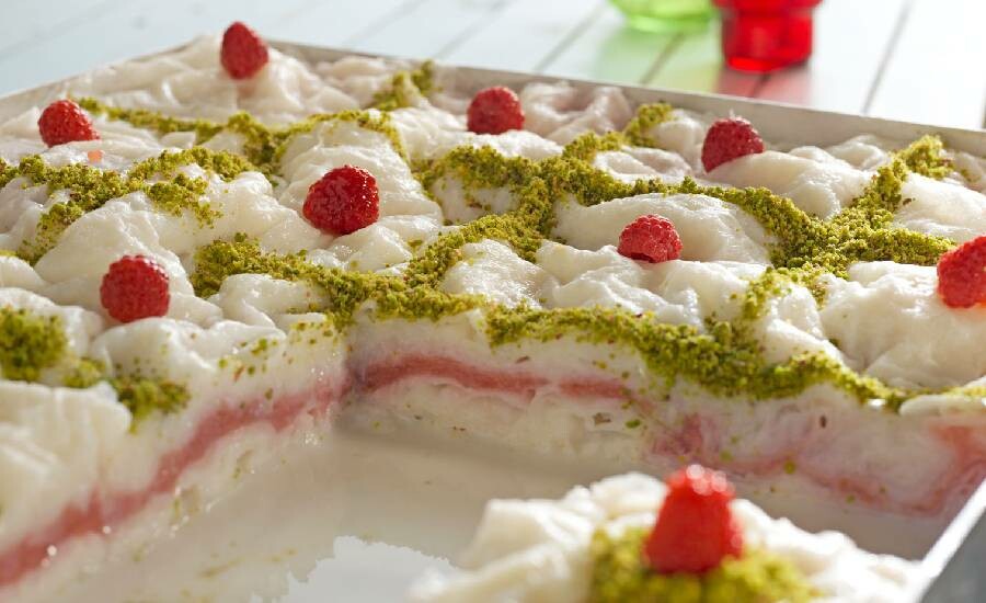 Ramazan ayının tatlısı için hazırlıklarınızı yapın: Evde kolayca güllacı yapabileceksiniz! Sadece 30 dakika kuralına dikkat …