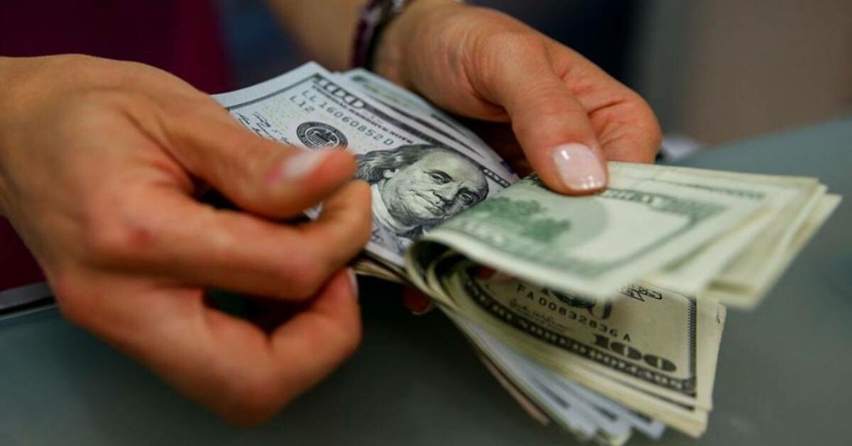 Dolar yükselmeye başladı Dolar yükselmeye başladı