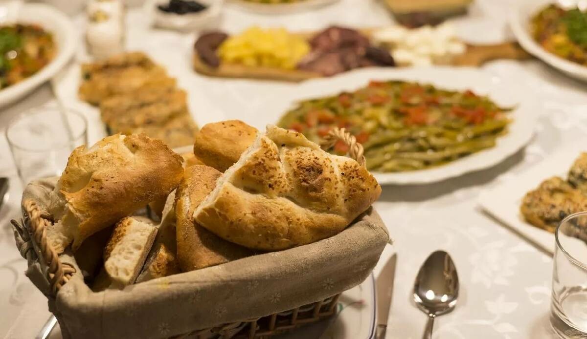 Yanlışlıkla bir şey yemek orucu bozar mı? Yanlışlıkla su yutmak orucu bozar mı? Yanlışlıkla bir şey yemek orucu bozar mı? Yanlışlıkla su yutmak orucu bozar mı?