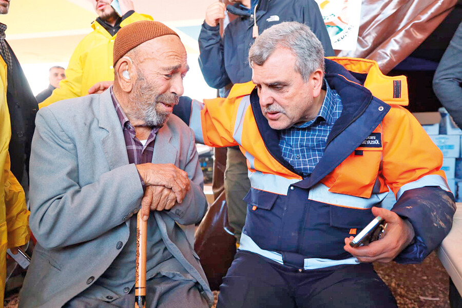 Doğal afet, yıkıcı muhalefet! Felakete bel bağladılar Doğal afet, yıkıcı muhalefet! Felakete bel bağladılar