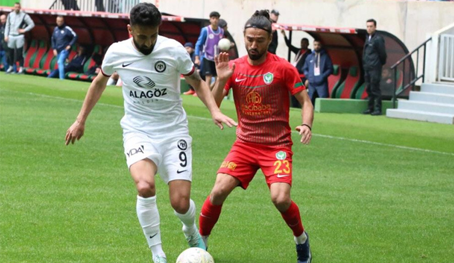 Çorumspor deplasmanda Amed Sportif'i 0-2 mağlup ederek TFF 2. Lig Beyaz Grup'ta liderliğini sürdürdü