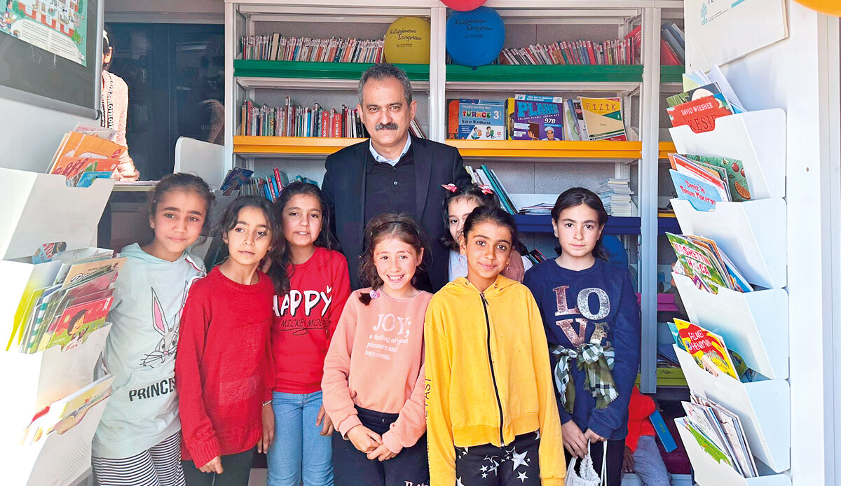 Bakan Özer&#039;in 8. kitabı yayımlandı: Eğitime erişim tamam, kaliteye odaklanmalıyız