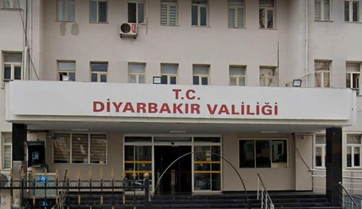 Nevruz kutlamasında 14 yaşındaki çocuğun ‘ölüm’ haberlerine Diyarbakır Valiliği’nden yalanlama Nevruz kutlamasında 14 yaşındaki çocuğun ‘ölüm’ haberlerine Diyarbakır Valiliği’nden yalanlama
