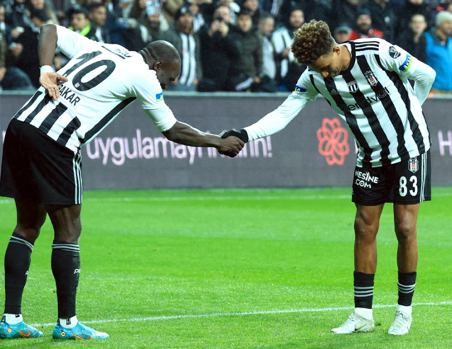 Şenol Güneş'ten derbiye özel kadro: Fenerbahçe'ye karşı ilk 11'de çıkacak