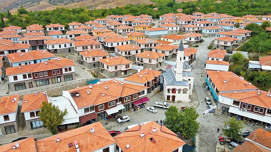 Afetzedelere 33 bin 821 konut teslimi Afetzedelere 33 bin 821 konut teslimi