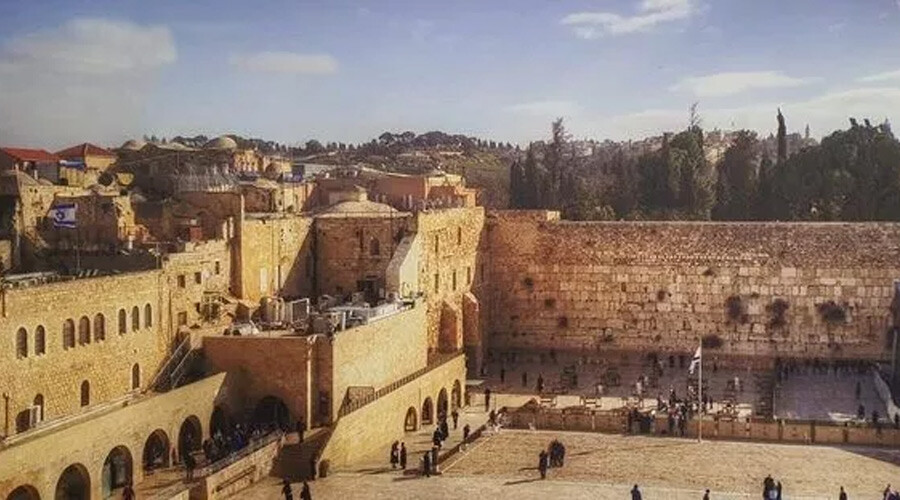 Tarihten silemeyince, fotoğrafa yöneldiler: Kubbet'üs Sahra'ya akıl almaz sansür Tarihten silemeyince, fotoğrafa yöneldiler: Kubbet'üs Sahra'ya akıl almaz sansür