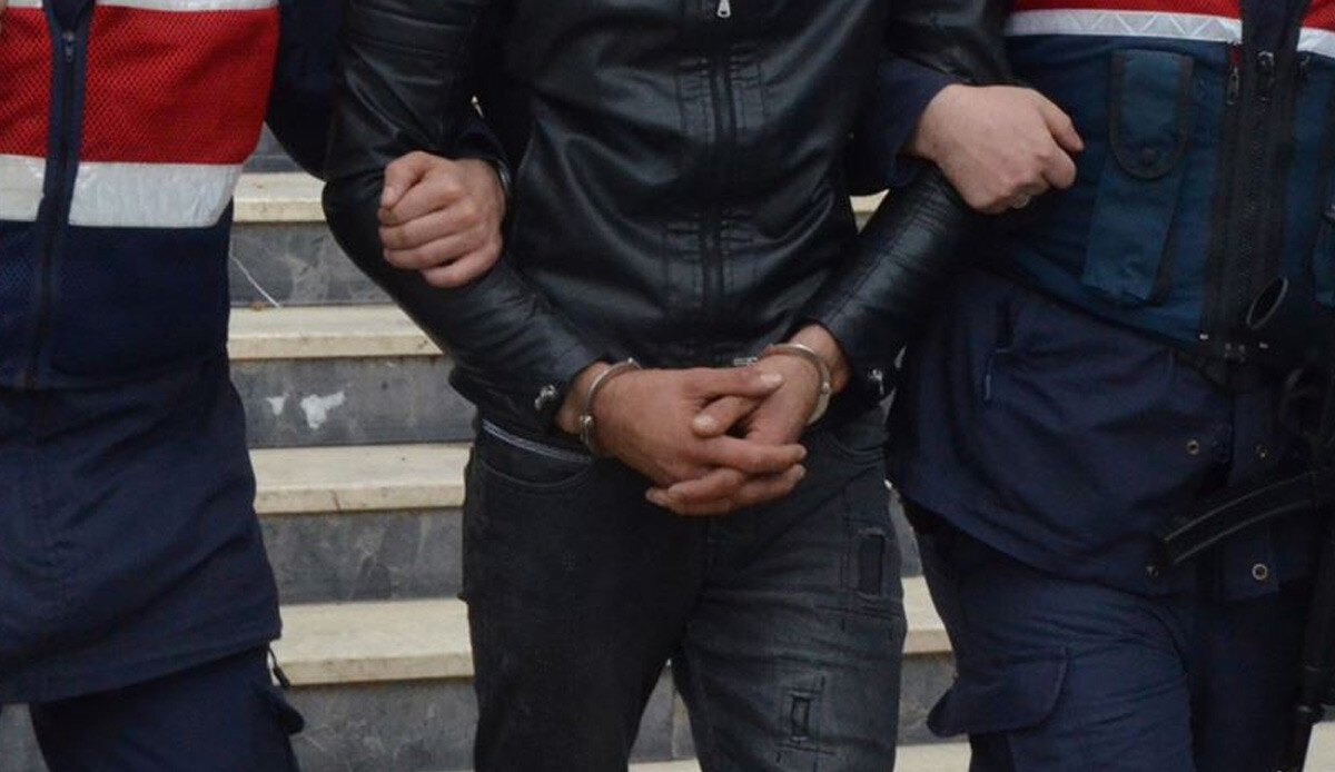 Yunanistan'a kaçmaya çalışan PKK şüphelisi Edirne'de yakalandı Yunanistan'a kaçmaya çalışan PKK şüphelisi Edirne'de yakalandı