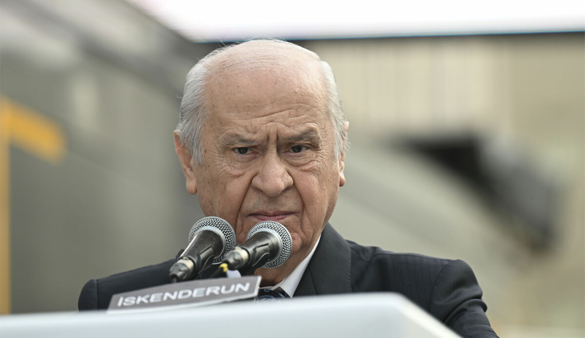 Ortak liste iddialarına Devlet Bahçeli'den sert tepki: Zillet siyasetçileri ciddiye almayacağız Ortak liste iddialarına Devlet Bahçeli'den sert tepki: Zillet siyasetçileri ciddiye almayacağız