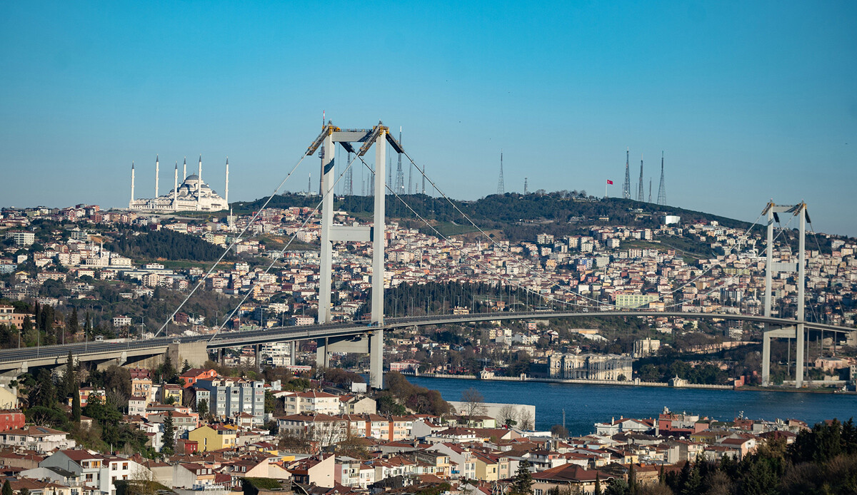 AK Parti'nin seçim beyannamesi için son rötuşlar: İstanbul'a dönüşüm sözü AK Parti'nin seçim beyannamesi için son rötuşlar: İstanbul'a dönüşüm sözü