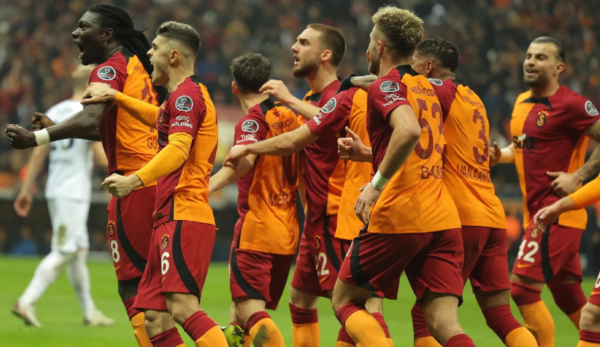 Galatasaray'da beklenen ayrılık gerçekleşiyor! Milli oyuncunun transferi Avrupa'da gündem olmuştu Galatasaray'da beklenen ayrılık gerçekleşiyor! Milli oyuncunun transferi Avrupa'da gündem olmuştu