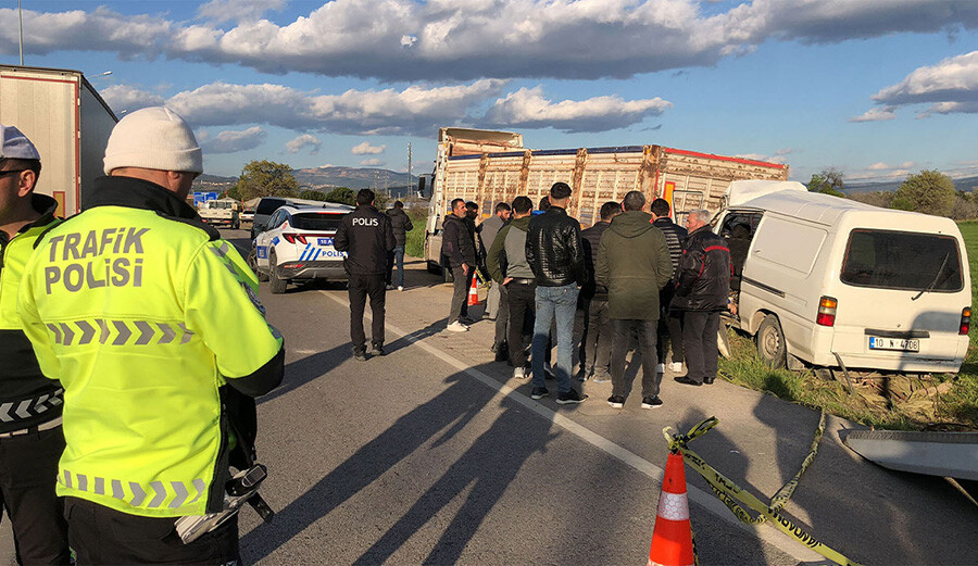 Depremden kaçtılar kazada can verdiler!