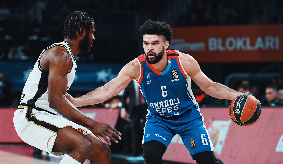 Anadolu Efes - Virtus Bologna (86-67) İtalyanlar Efes'e hayat verdi Anadolu Efes - Virtus Bologna (86-67) İtalyanlar Efes'e hayat verdi