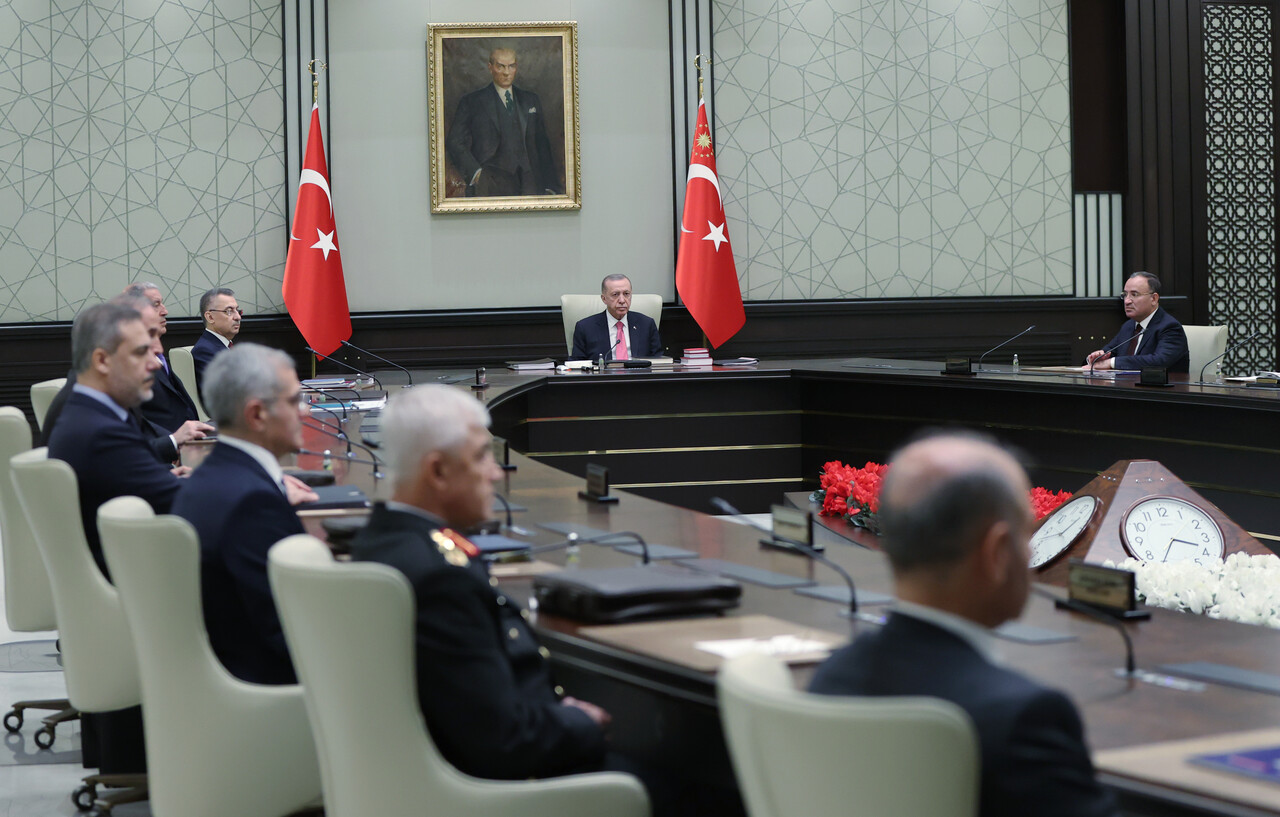 Cumhurbaşkanlığı Külliyesi'ndeki MGK zirvesi sona erdi: Deprem vurgusu dikkat çekti Cumhurbaşkanlığı Külliyesi'ndeki MGK zirvesi sona erdi: Deprem vurgusu dikkat çekti