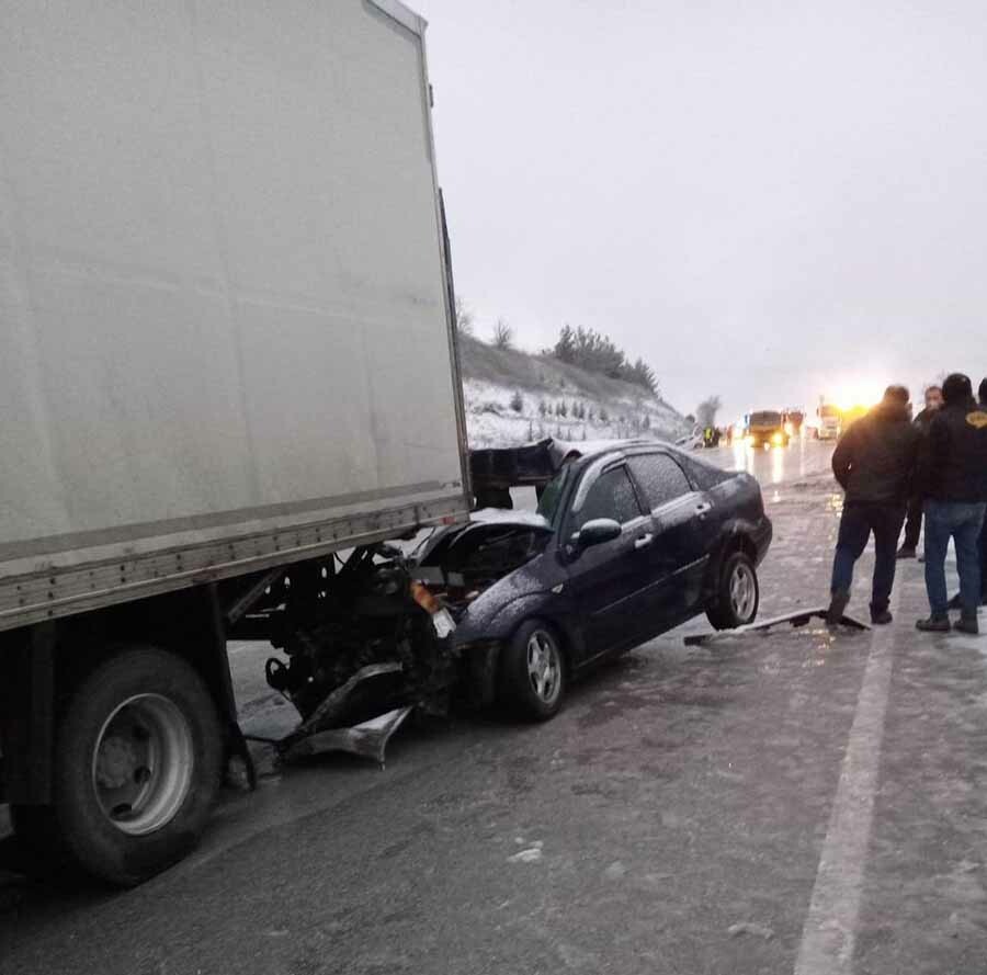 Samsun'da 11 araç birbirine girdi: 1'i ağır 17 yaralı var Samsun'da 11 araç birbirine girdi: 1'i ağır 17 yaralı var