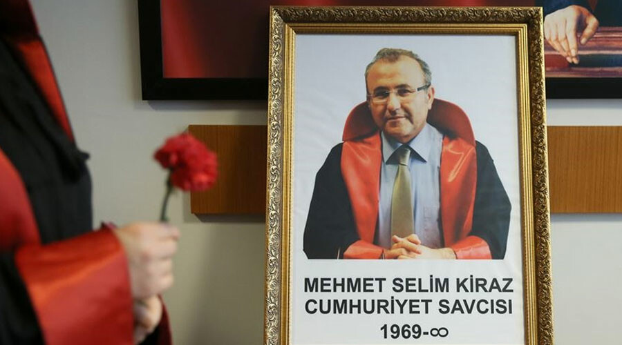 Bakan Bozdağ’dan şehit savcı Kiraz paylaşımı Bakan Bozdağ’dan şehit savcı Kiraz paylaşımı