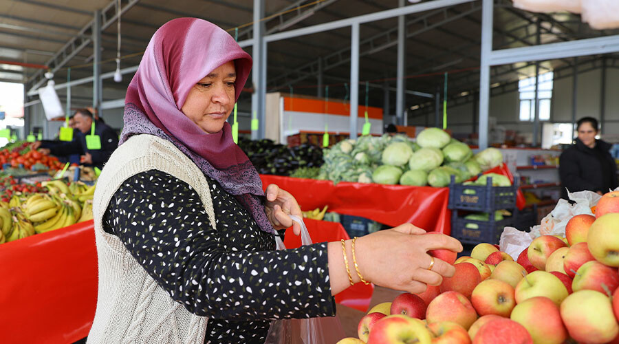Depremin merkez üssünde normale dönüş: 370 esnaf kepenk açtı Depremin merkez üssünde normale dönüş: 370 esnaf kepenk açtı