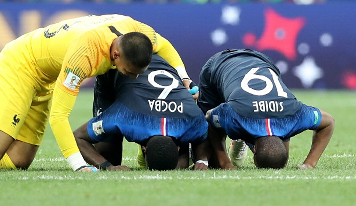 Fransa Futbol Federasyonu futbolcuların oruçlarını açması için maçlara ara verilmesini yasakladı Fransa Futbol Federasyonu futbolcuların oruçlarını açması için maçlara ara verilmesini yasakladı
