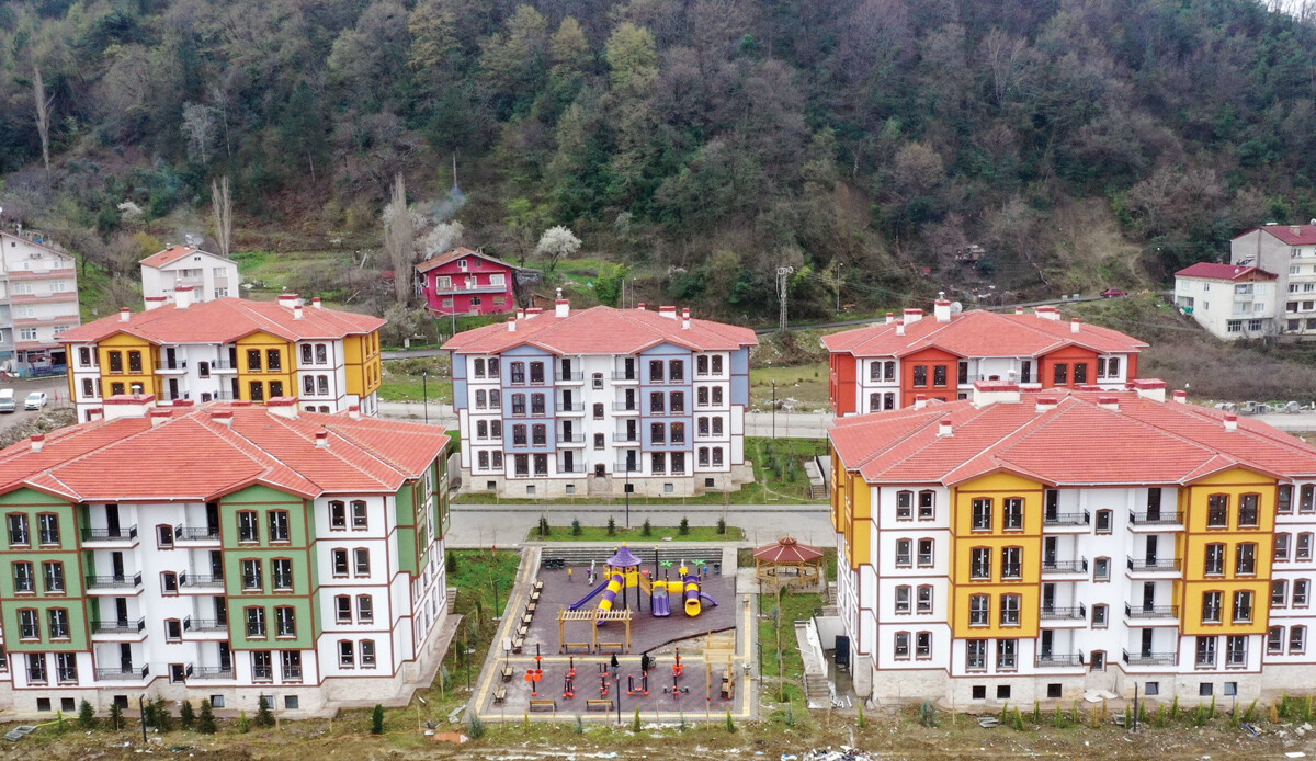 Selzedeler evlerine kavuşuyor Selzedeler evlerine kavuşuyor