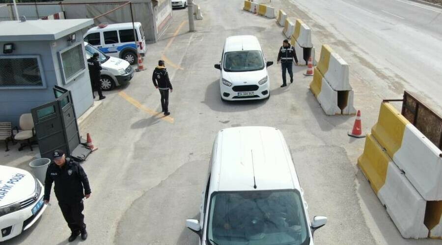 İçişleri’nden huzur uygulaması: 1353 düzensiz göçmen yakalandı