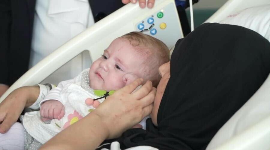 Gizem bebek 54 gün sonra annesine kavuştu Gizem bebek 54 gün sonra annesine kavuştu