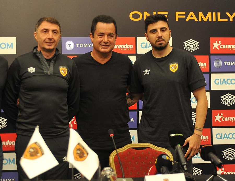Acun Ilıcalı bir futbol takımı daha satın alıyor! Efsane futbolcunun başkanlığını yapacak Acun Ilıcalı bir futbol takımı daha satın alıyor! Efsane futbolcunun başkanlığını yapacak