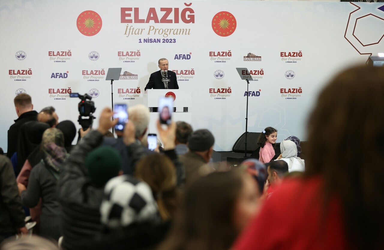 Cumhurbaşkanı Erdoğan'dan Kılıçdaroğlu'na 'seccade' tepkisi Cumhurbaşkanı Erdoğan'dan Kılıçdaroğlu'na 'seccade' tepkisi