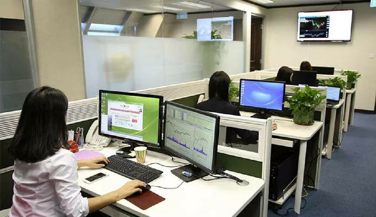 Çalışanlara mesai dışında ulaşılamaz olma hakkı: Belçika'da fişi çekme uygulaması başladı Çalışanlara mesai dışında ulaşılamaz olma hakkı: Belçika'da fişi çekme uygulaması başladı