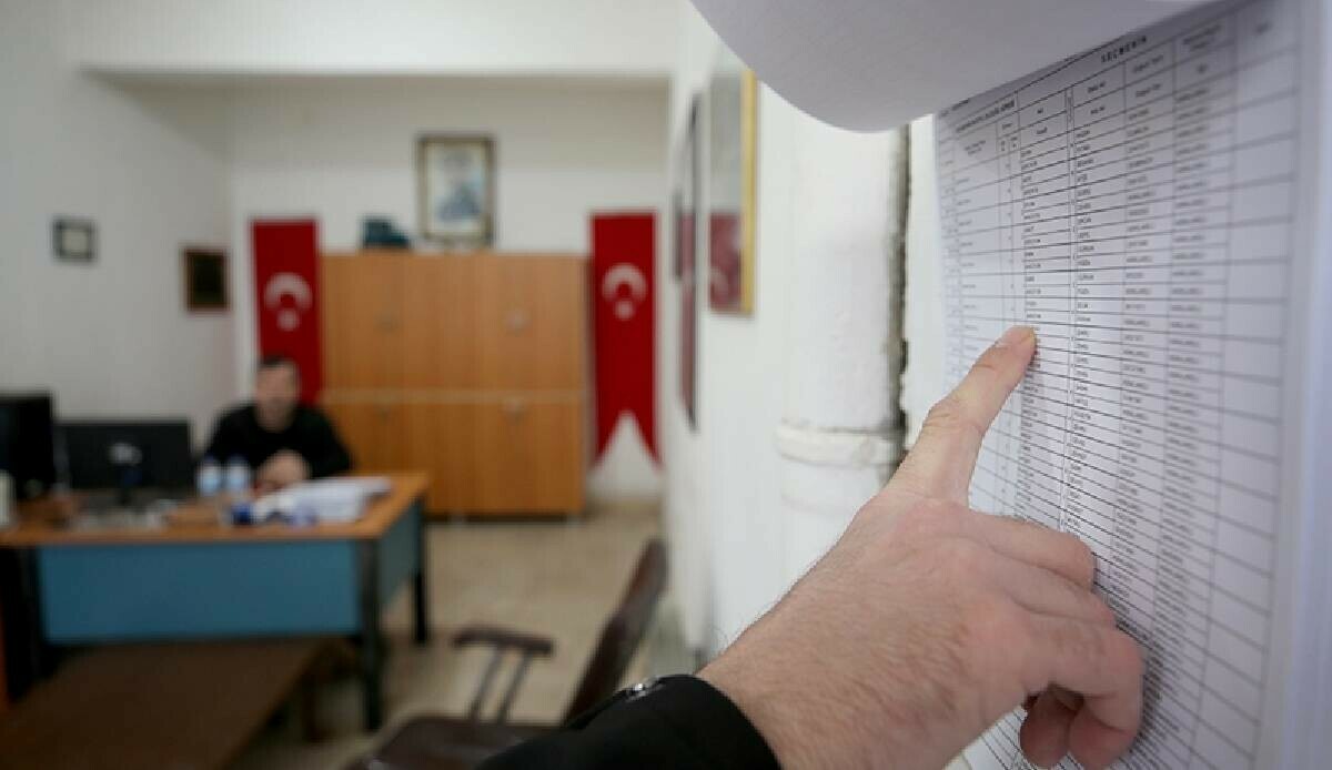 Seçmen listeleri için son 2 gün: Yarın askıdan iniyor Seçmen listeleri için son 2 gün: Yarın askıdan iniyor