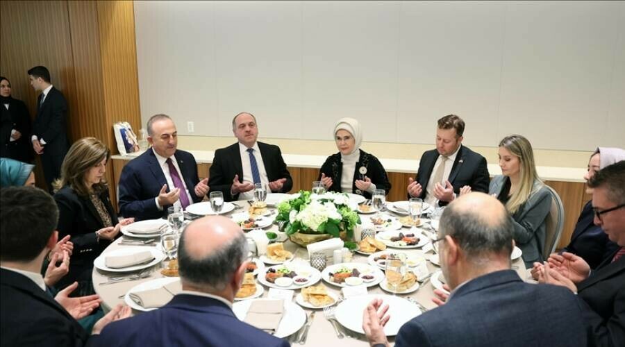 Emine Erdoğan Türkevi’nde TASC’ın geleneksel iftarına katıldı: Umut kaynağı olan Türkiye’nin temsilcilerisiniz Emine Erdoğan Türkevi’nde TASC’ın geleneksel iftarına katıldı: Umut kaynağı olan Türkiye’nin temsilcilerisiniz