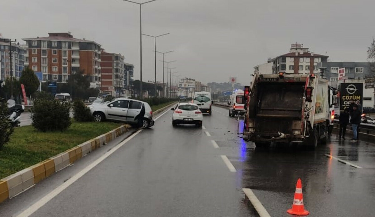Balıkesir'de zincirleme kaza, yaralılar var Balıkesir'de zincirleme kaza, yaralılar var