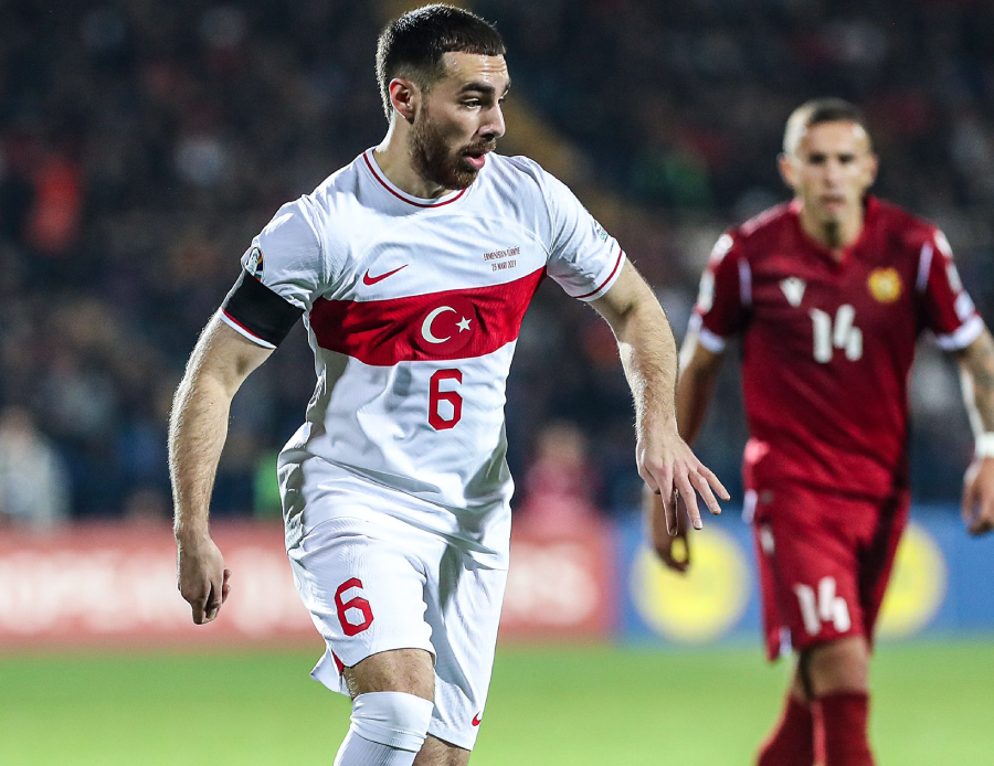 Beşiktaş'ın kapısından dönen Türk futbolcu Arsenal'e transfer oluyor! İngilizler rekor bonservisi açıkladı Beşiktaş'ın kapısından dönen Türk futbolcu Arsenal'e transfer oluyor! İngilizler rekor bonservisi açıkladı