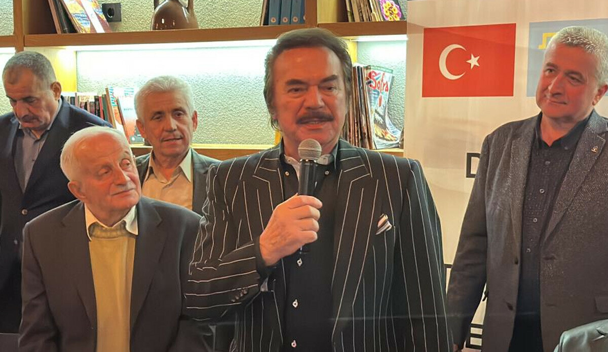 Orhan Gencebay&#039;dan seçim yorumu: Ülkemizin hayrına güzel sonuç olacak