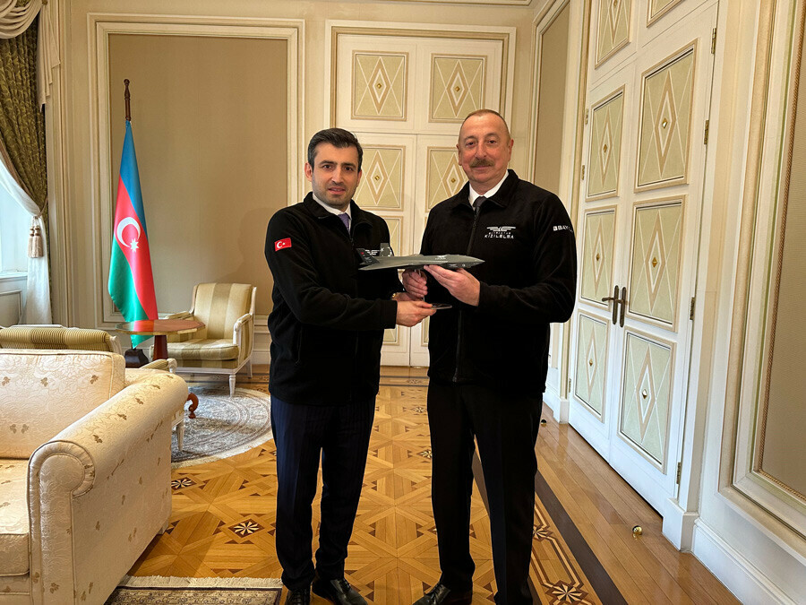 Dost ülkeden dünyaya 'Kızılelma' mesajı Dost ülkeden dünyaya 'Kızılelma' mesajı