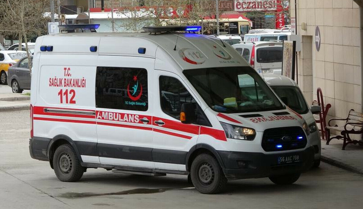 Siirt’te sobadan sızan gaz faciaya neden oldu! 4 kişi hastaneye kaldırıldı Siirt’te sobadan sızan gaz faciaya neden oldu! 4 kişi hastaneye kaldırıldı