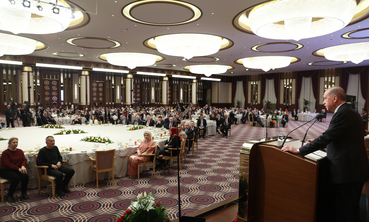 Cumhurbaşkanı Erdoğan'dan Türkiye Yüzyılı vurgusu: Hiçbir tuzak önümüzü kesemez Cumhurbaşkanı Erdoğan'dan Türkiye Yüzyılı vurgusu: Hiçbir tuzak önümüzü kesemez