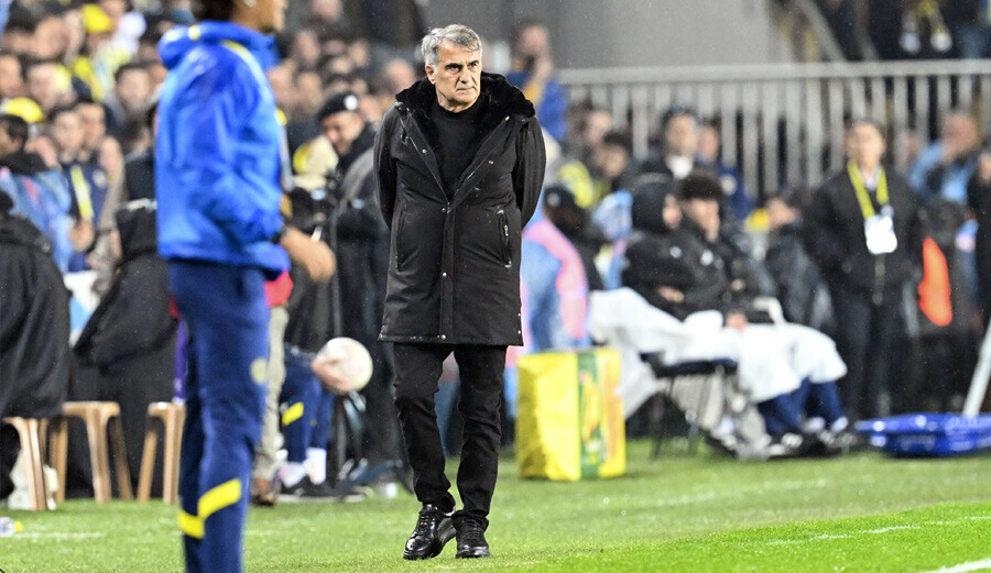 Beşiktaş derbiyi kazandı gözler TFF'ye çevrildi! Şenol Güneş: Ben bunu çöpe atarım Beşiktaş derbiyi kazandı gözler TFF'ye çevrildi! Şenol Güneş: Ben bunu çöpe atarım
