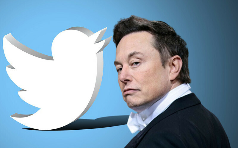 <p>Yıllardır mikroblog sitesi olarak bilinen ve bu özelliğiyle fotoğraf ve video paylaşımı odaklı sosyal medya platformlarından ayrılan <strong>Twitter</strong>, milyonlarca kullanıcının en sevdiği sosyal ağ… Ancak şimdi pek çok kullanıcı platformdan adeta kaçmaya, kendine yeni bir sığınak aramaya, Mastodon gibi diğer mikroblog sitelerine yönelmeye başladı. Bunun birincil sebebi ise Twitter’ı satın alan Musk’ın platformu oldukça farklı bir hale getirmesi. Peki, Musk Twitter’a ne yaptı? </p>