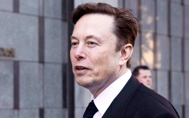 <h3><strong>TWITTER ERİŞİM SORUNLARI CAN SIKIYOR</strong></h3><p>5 Nisan 2023 itibarıyla, dünyanın en zengin ikinci insanı unvanına sahip Elon Musk, Twitter’ı adeta oyuncağı gibi yaptı. Bu 44 milyar dolarlık oyuncak büyük bir dönüşüm ve değişim sürecine girdi. Musk’ın ilk icraatı 7 binden fazla çalışanı olan Twitter’da küçülmeye gitmekti. Çalışan sayısını yüzde 50 oranında azalttı. Toplu işten çıkarmaların ardından Musk’ın çalışanlara gönderdiği ‘ya uzun saatler yoğun çalışın ya da tazminatınızı alıp gidin’ ültimatomu sonrasında pek çok çalışan da istifa etti. Şu anda Twitter’ın çalışan sayısının Musk döneminden öncesine kıyasla yüzde 60 oranında azaldığı düşünülüyor.</p>