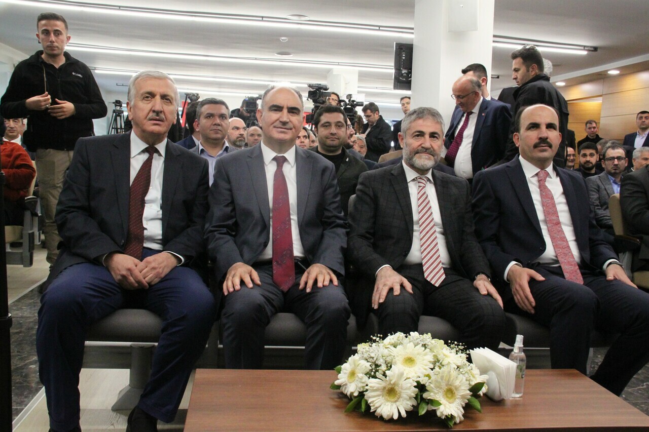 Bakan Nebati'den enflasyon mesajı: Gerileme kademe kademe sürecek
