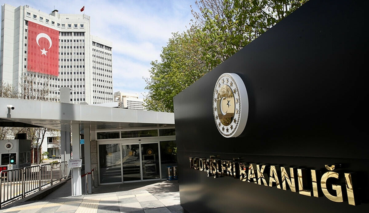 Son dakika... Dışişleri Bakanlığı: Türk hava sahası Irak-Süleymaniye Uluslararası Havalimanı&#039;nın kullanımına kapatıldı